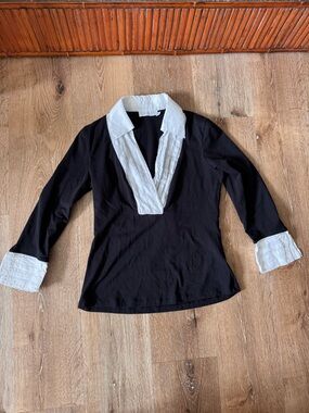 Anne Fontaine Black Top with White Collar and Cuffs Size 40/US 6-8